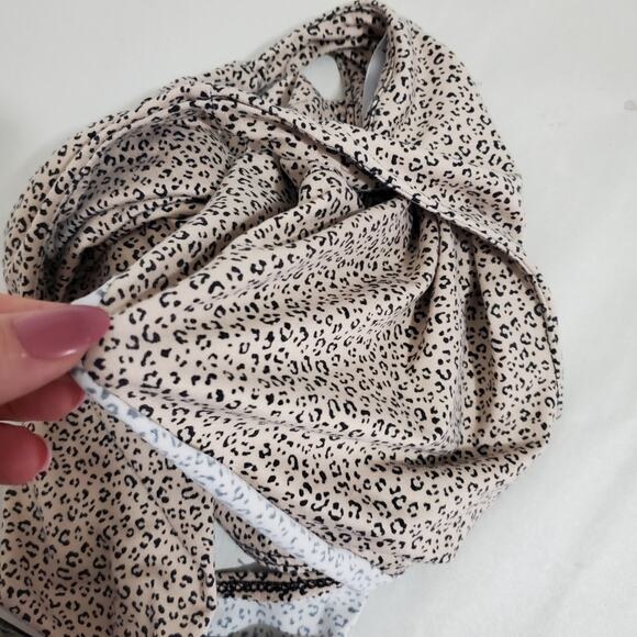 Gaze | Sleeveless Ditsy Cheetah Print Soft Stretch Bodysuit - Picture 6 of 9